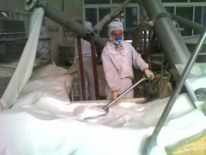 如何預(yù)防振動篩運行時塵土飛揚？